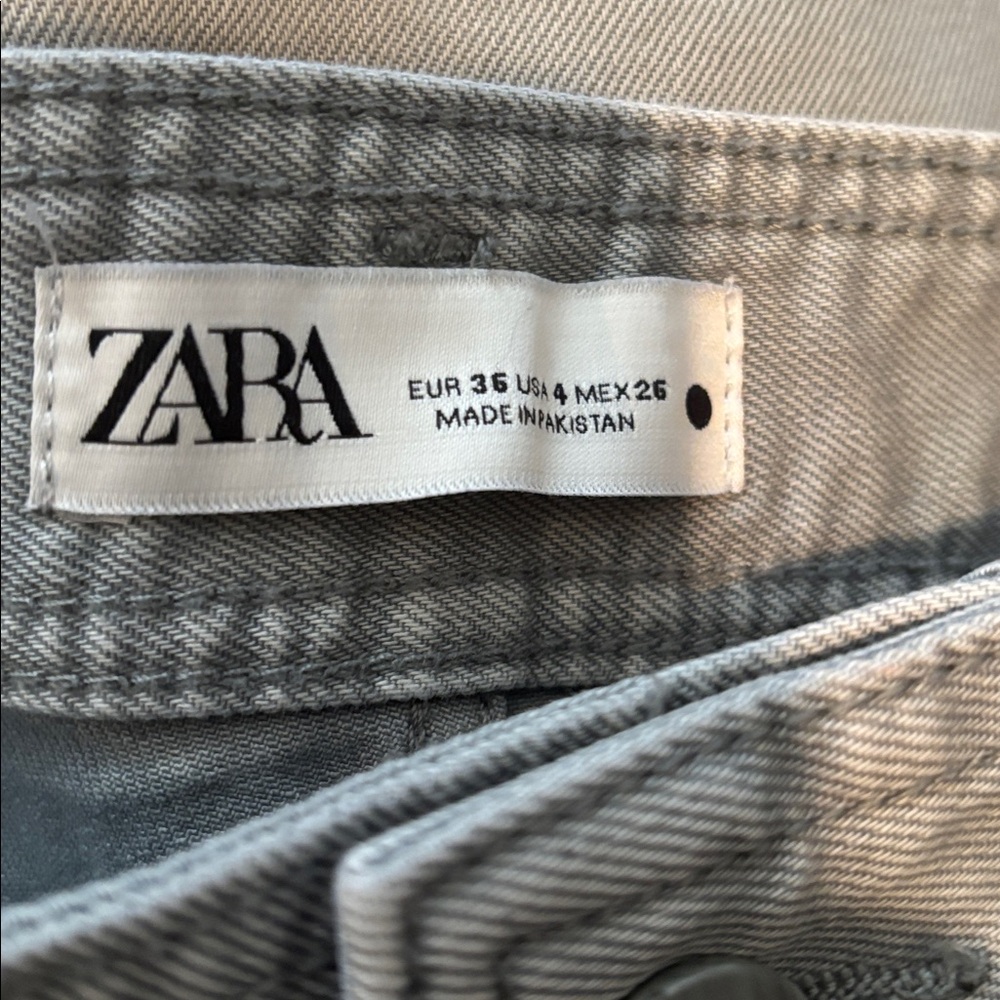 ZARA THE HIGH RISE MARINE STRAIGHT JEANS Size 4 - Picture 7 of 7